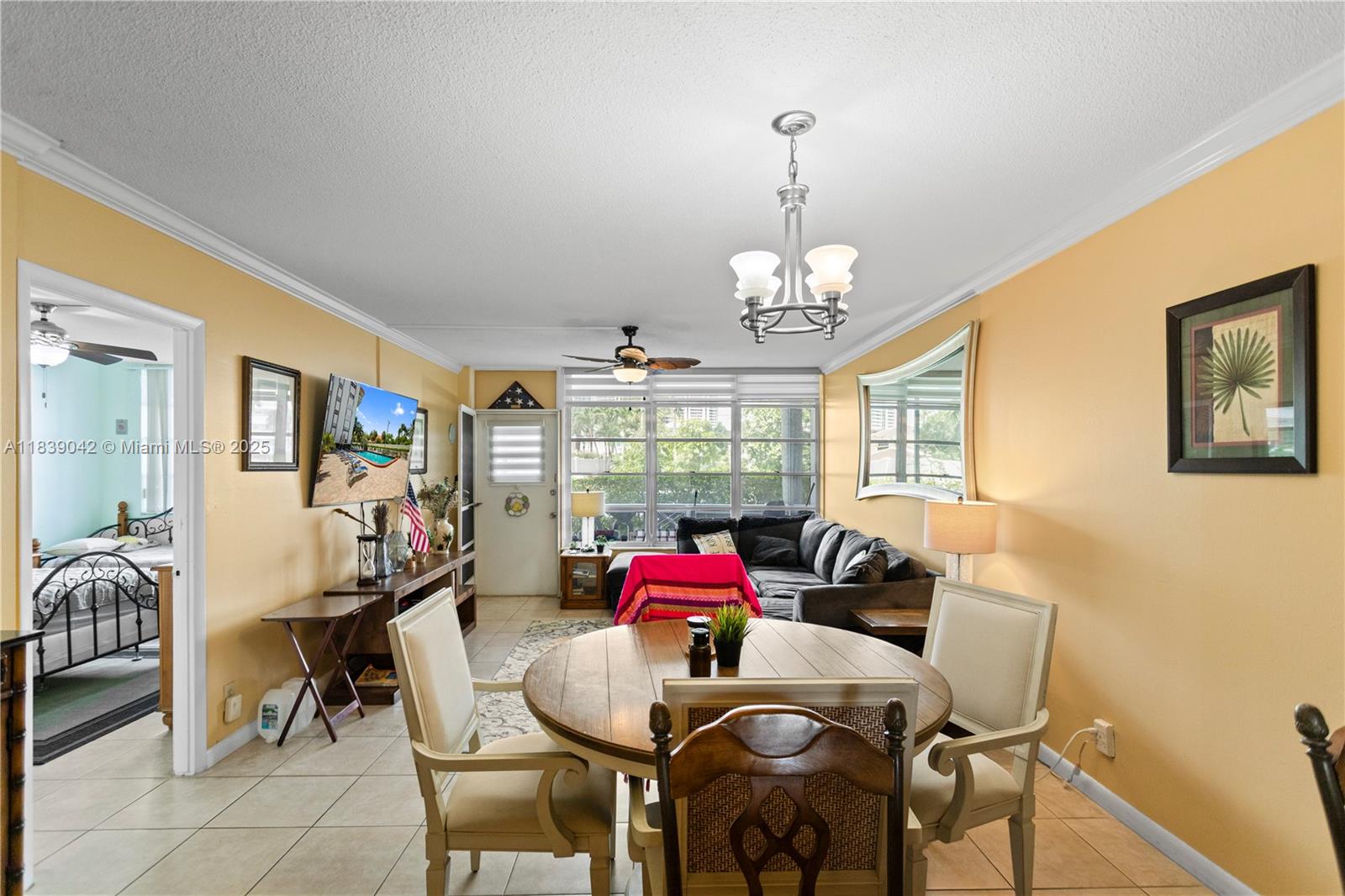 GOLDEN VIEW CONDO - Residential