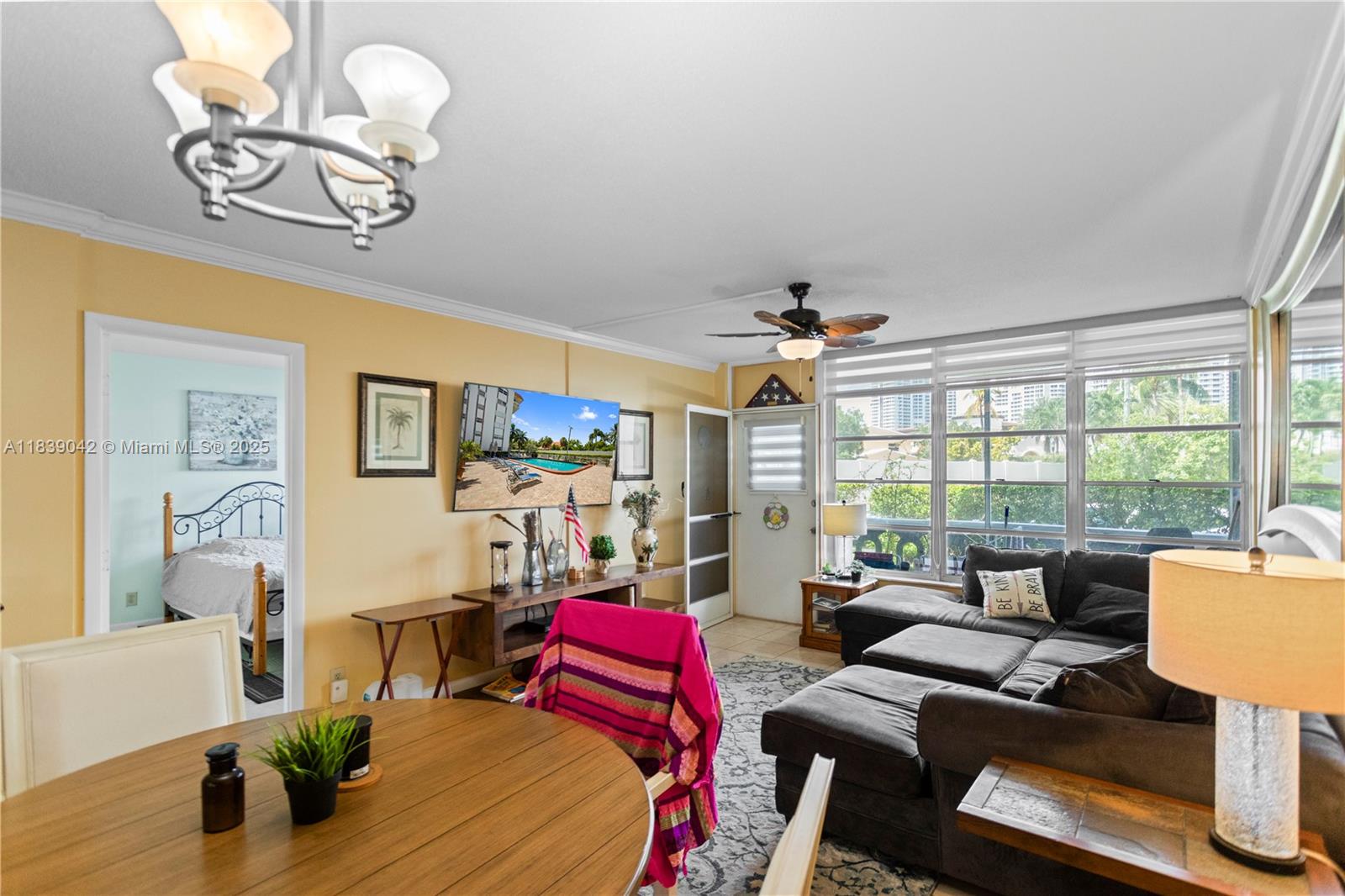 GOLDEN VIEW CONDO - Residential