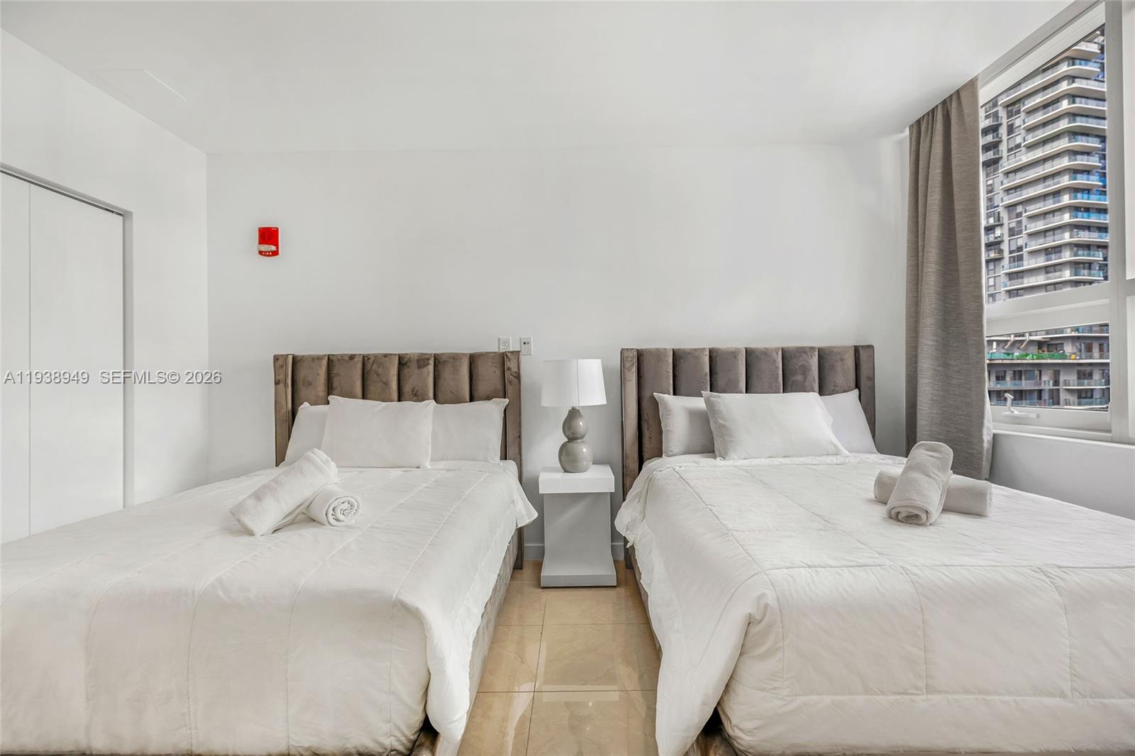 MIDBLOCK MIAMI CONDO - Residential