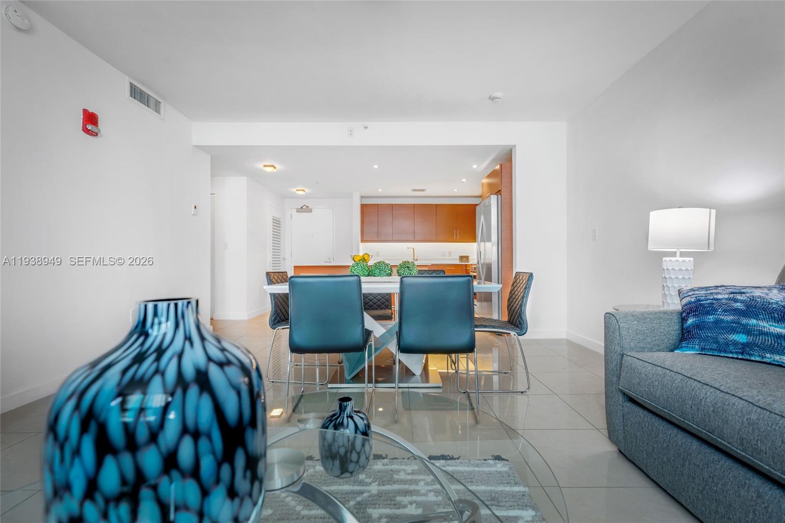 MIDBLOCK MIAMI CONDO - Residential