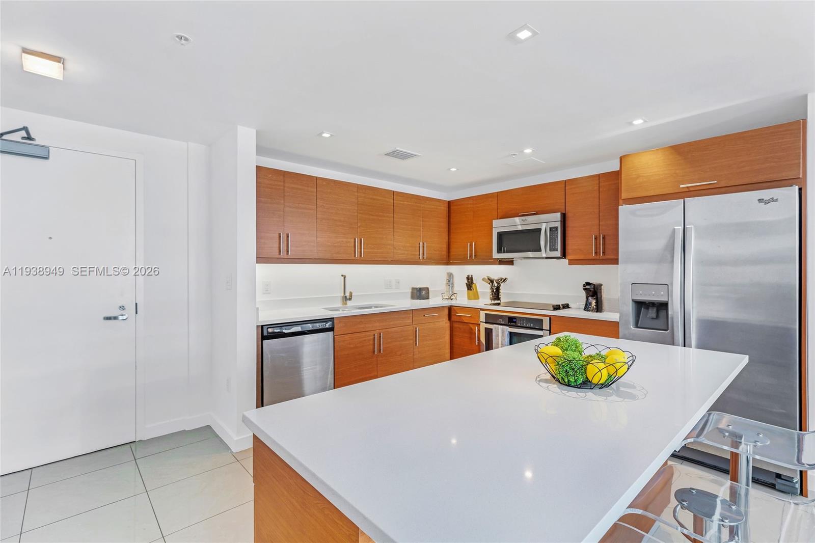 MIDBLOCK MIAMI CONDO - Residential