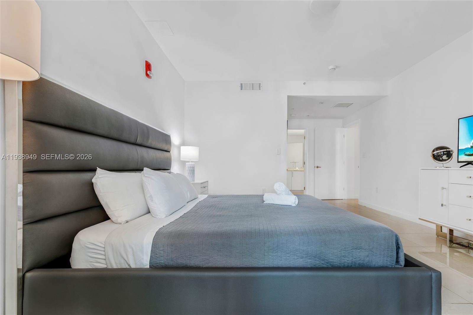 MIDBLOCK MIAMI CONDO - Residential