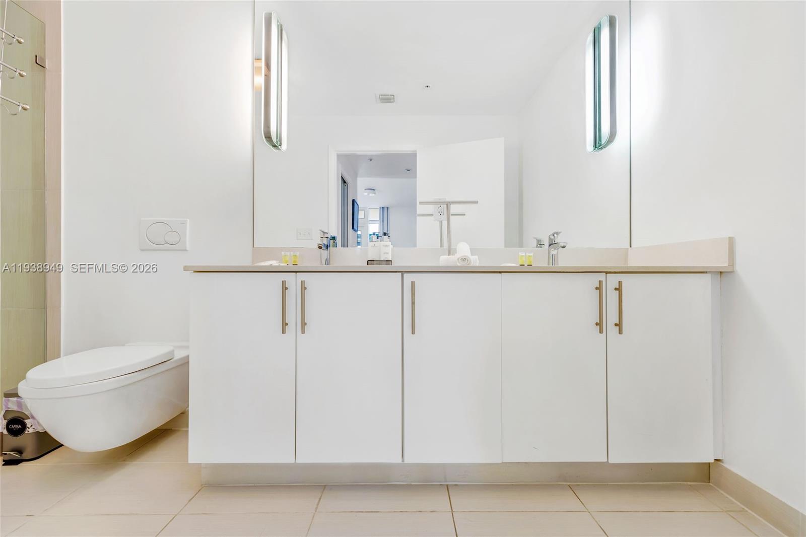 MIDBLOCK MIAMI CONDO - Residential