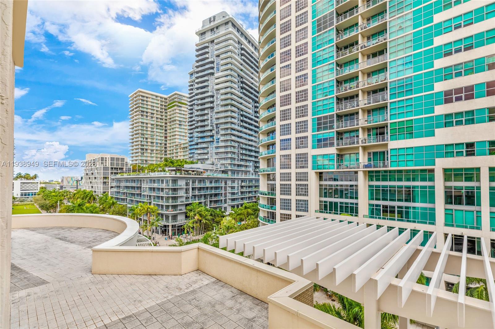 MIDBLOCK MIAMI CONDO - Residential