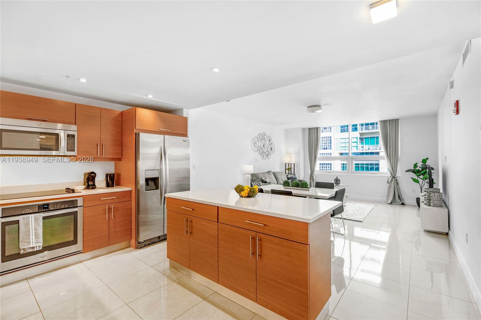 MIDBLOCK MIAMI CONDO - Residential