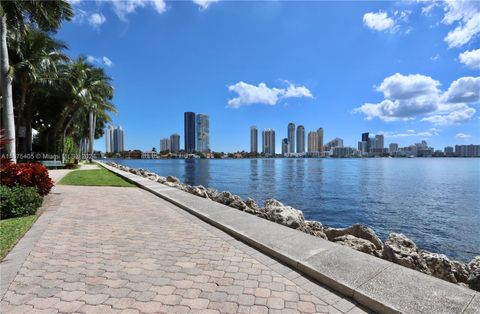 A home in Aventura