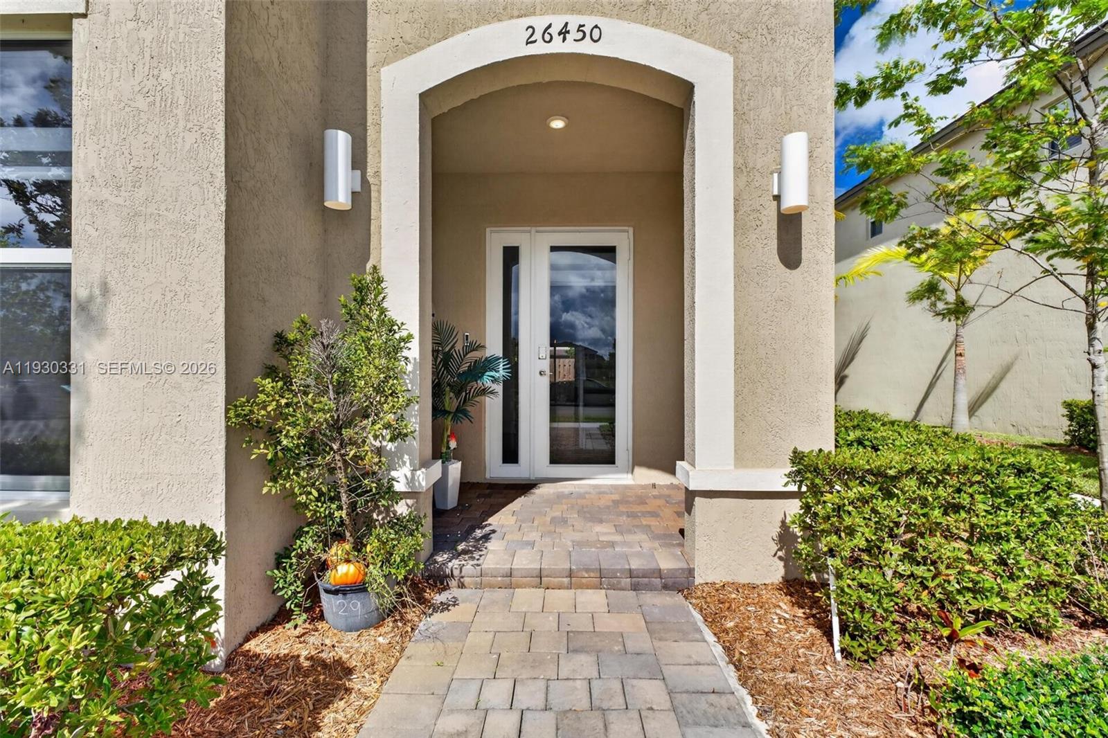 DOWN SOUTH - Residential Lease