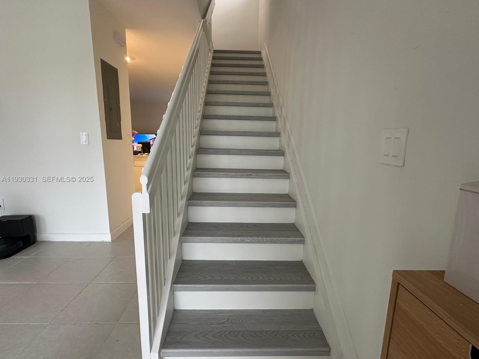 DOWN SOUTH - Residential Lease