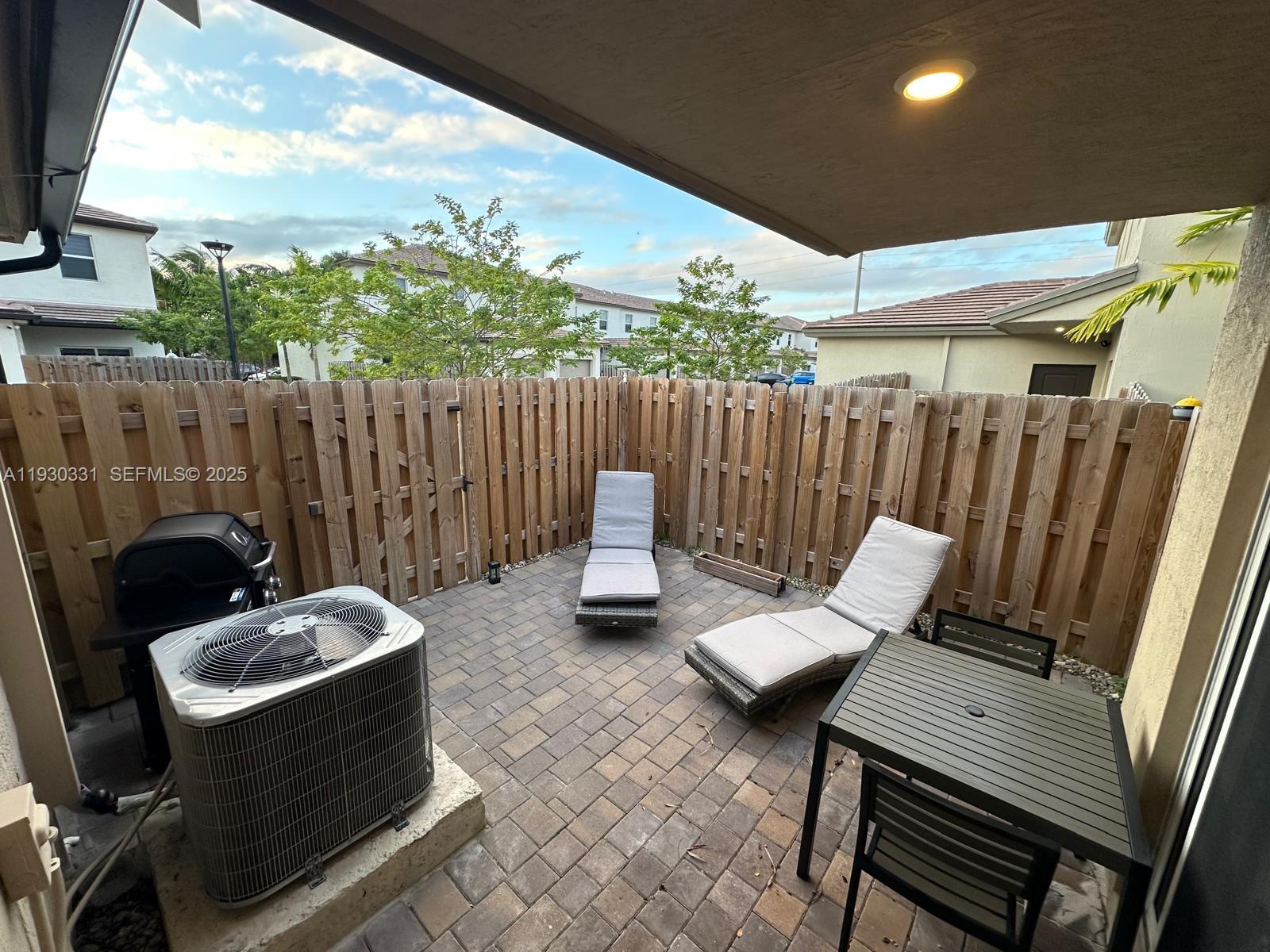 DOWN SOUTH - Residential Lease