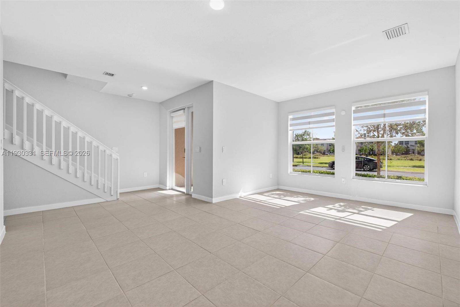 DOWN SOUTH - Residential Lease