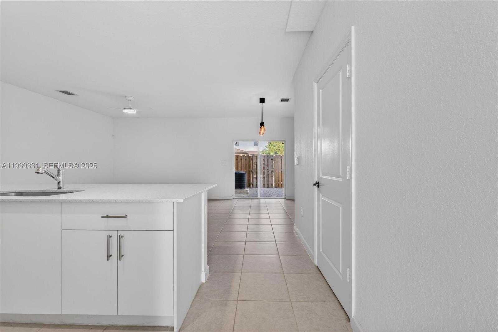 DOWN SOUTH - Residential Lease