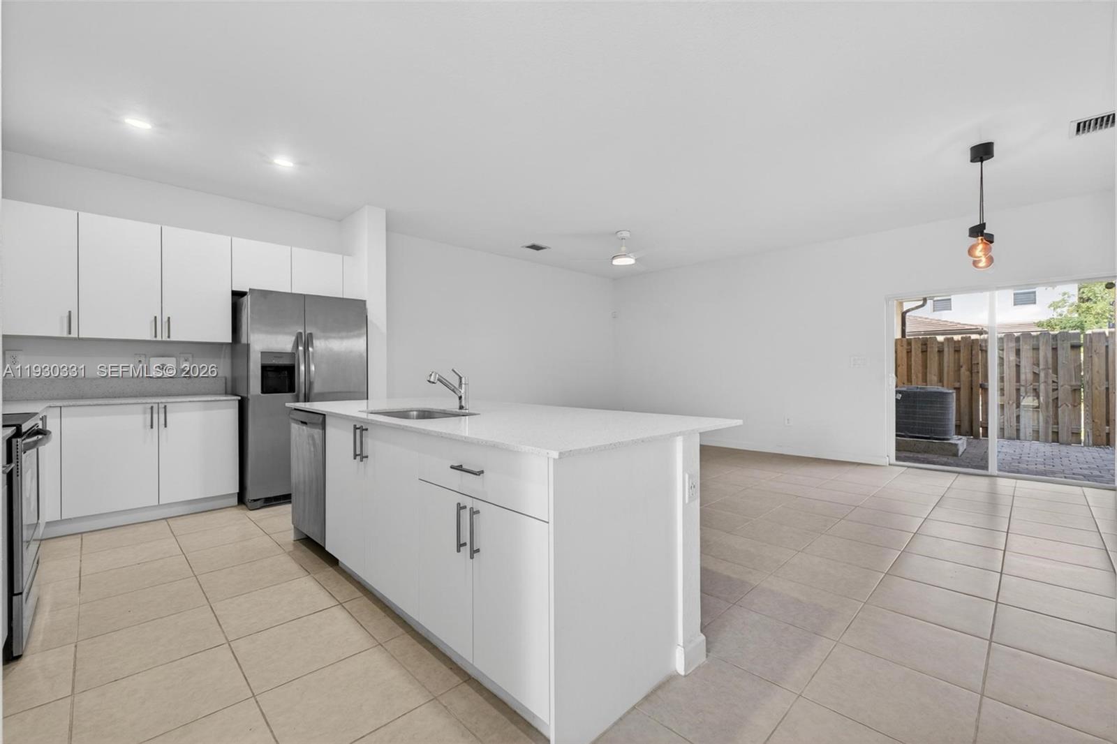 DOWN SOUTH - Residential Lease