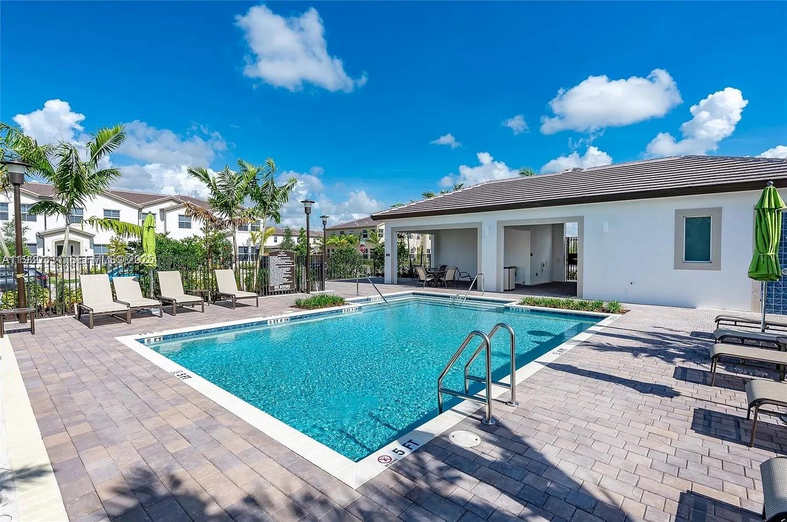 DOWN SOUTH - Residential Lease