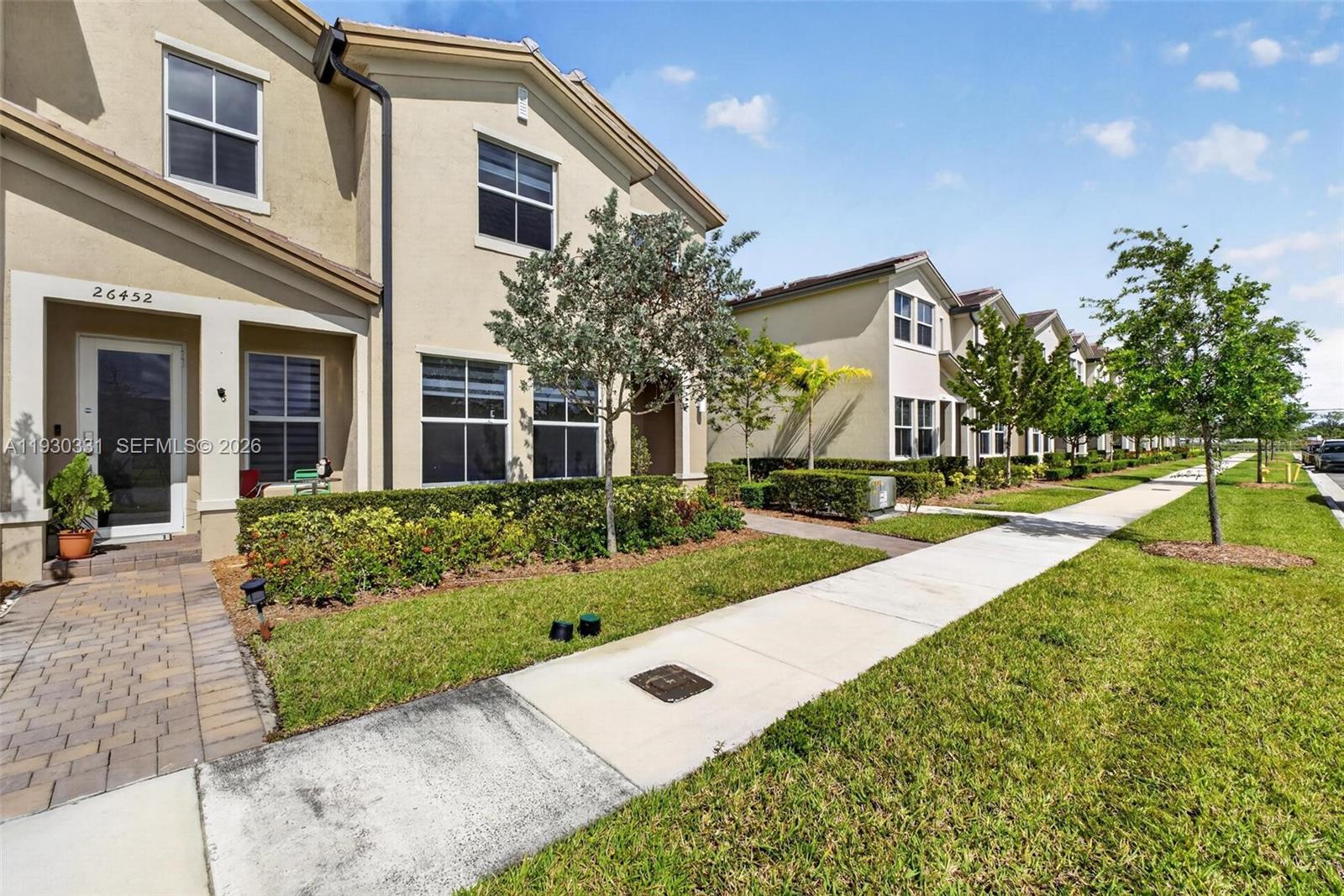 DOWN SOUTH - Residential Lease