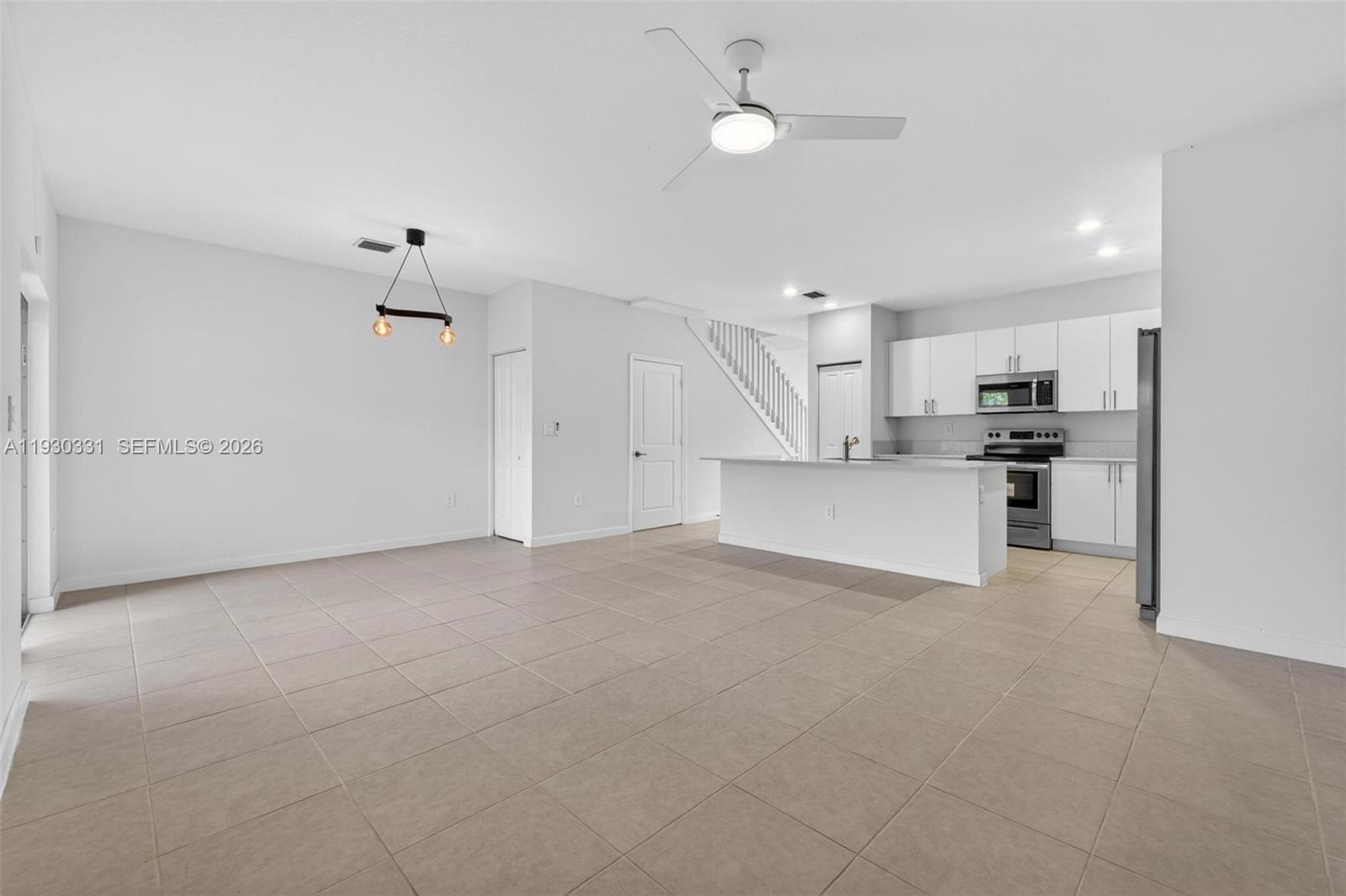 DOWN SOUTH - Residential Lease