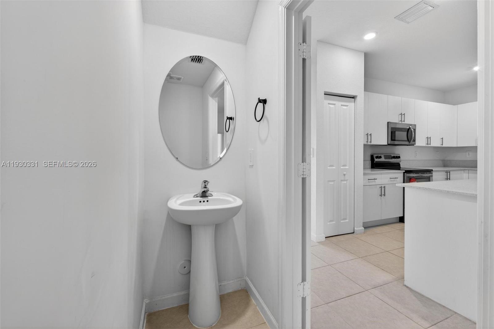 DOWN SOUTH - Residential Lease