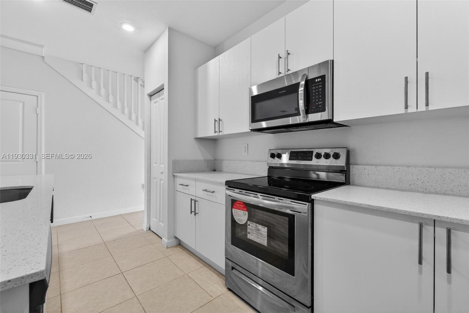 DOWN SOUTH - Residential Lease