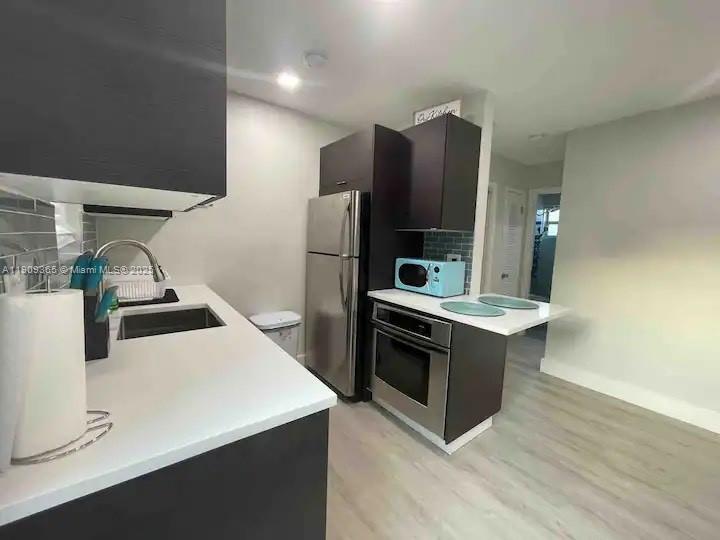 HOLLYWOOD SOUTH SIDE ADD - Residential Lease