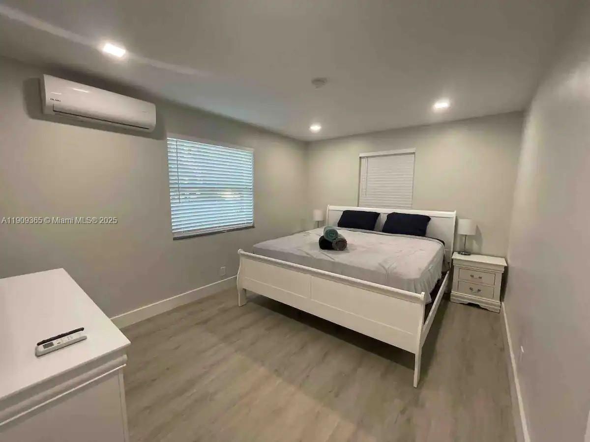 HOLLYWOOD SOUTH SIDE ADD - Residential Lease