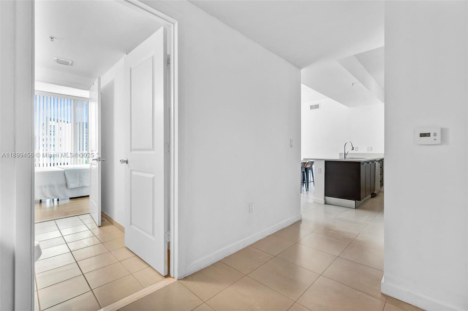 GALLERY ART CONDO - Residential