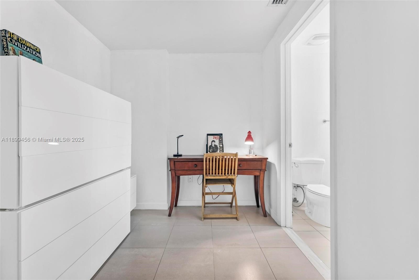 GALLERY ART CONDO - Residential