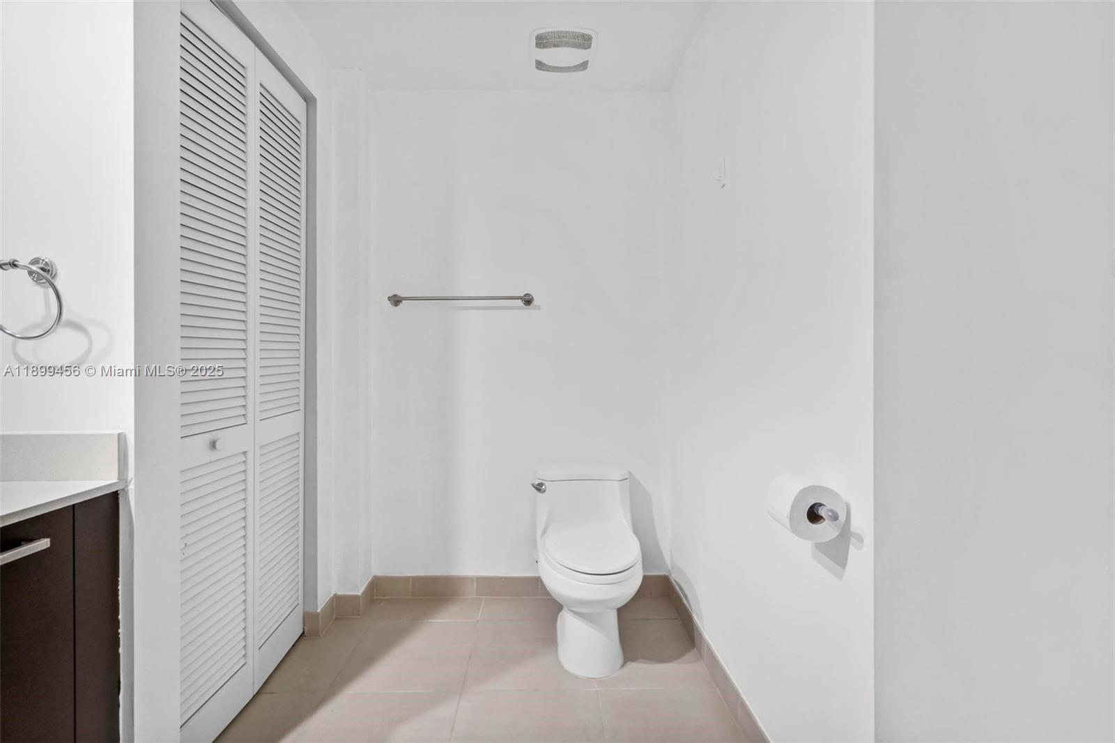 GALLERY ART CONDO - Residential