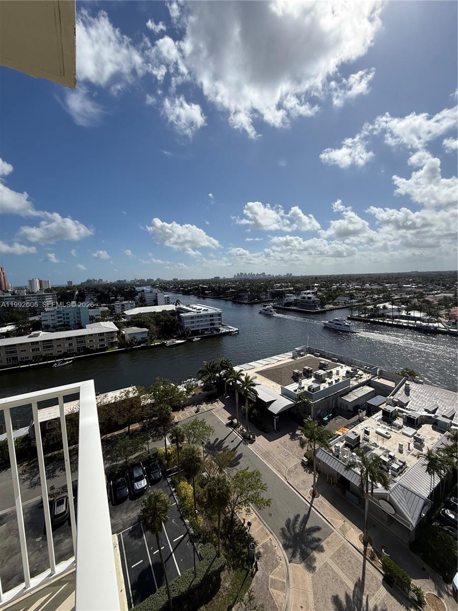 TIDES AT BRIDGESIDE SQUAR - Residential