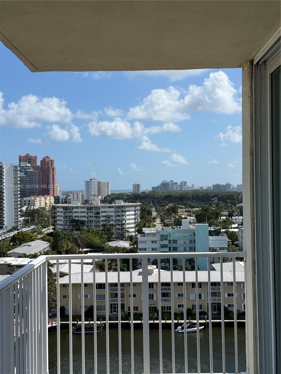 TIDES AT BRIDGESIDE SQUAR - Residential