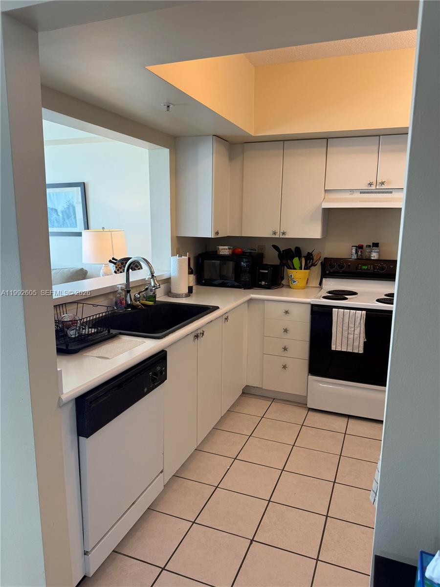 TIDES AT BRIDGESIDE SQUAR - Residential