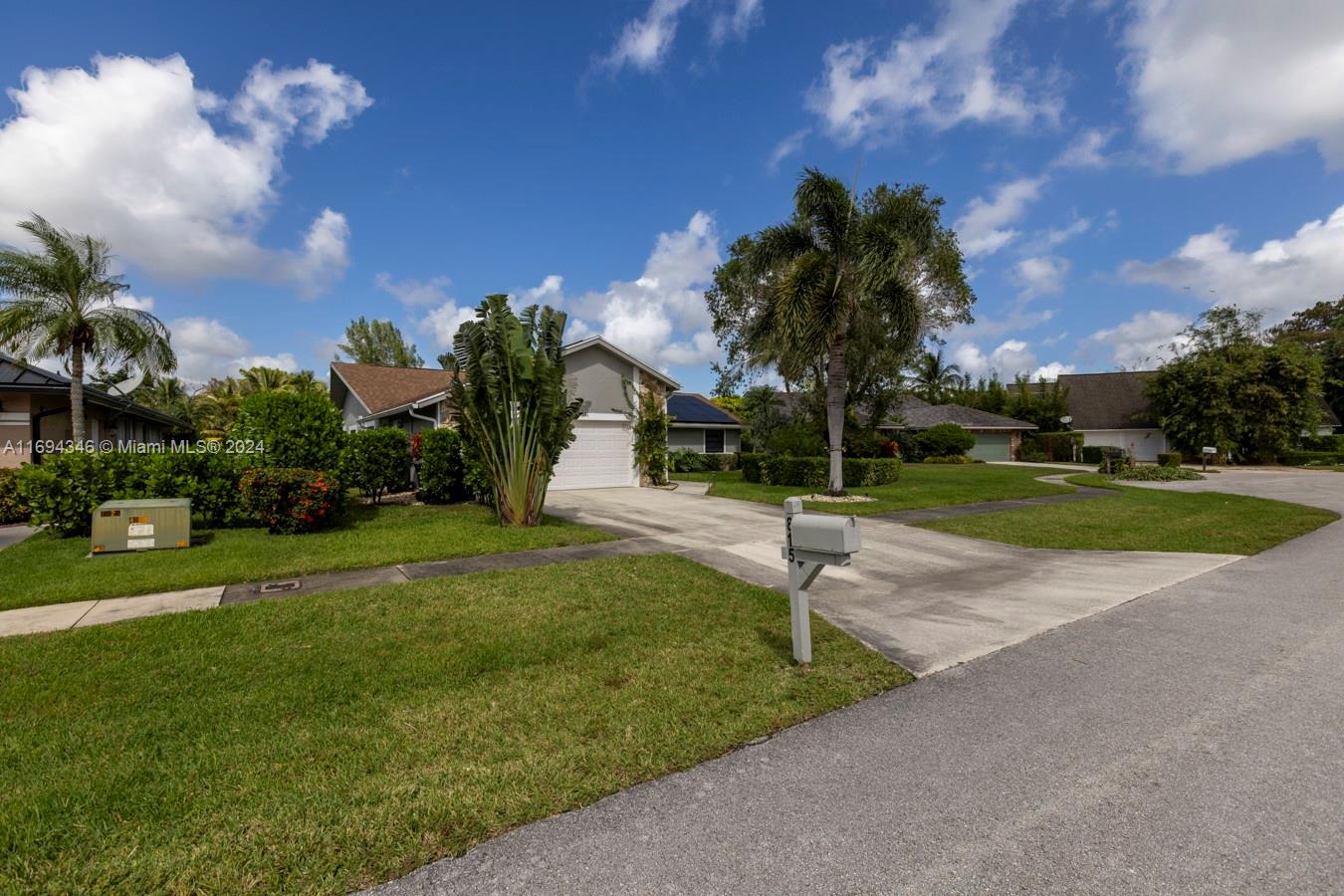 SUGAR POND MANOR OF WELLI - Residential Lease