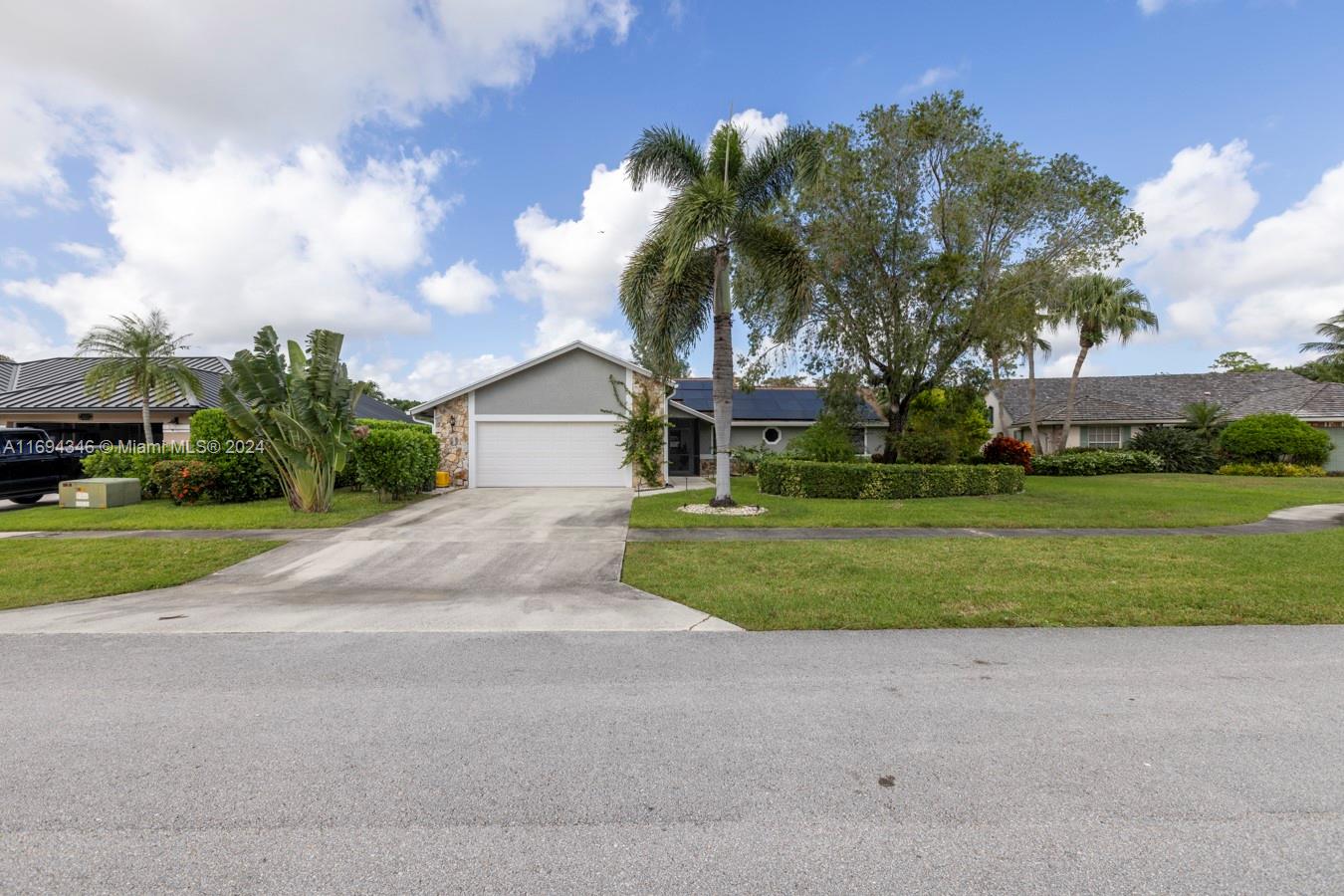 SUGAR POND MANOR OF WELLI - Residential Lease