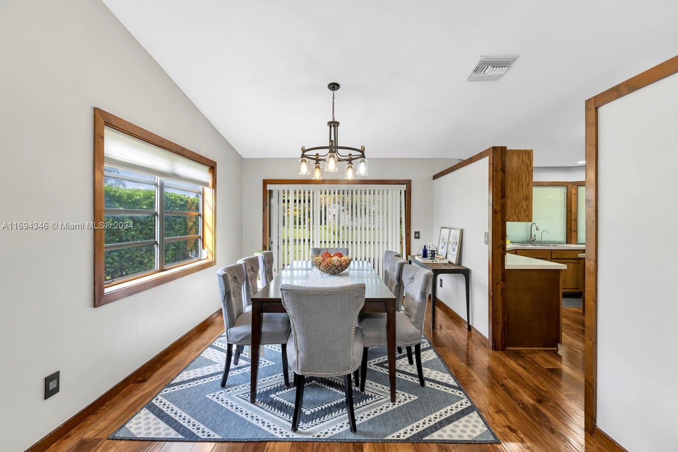 SUGAR POND MANOR OF WELLI - Residential Lease