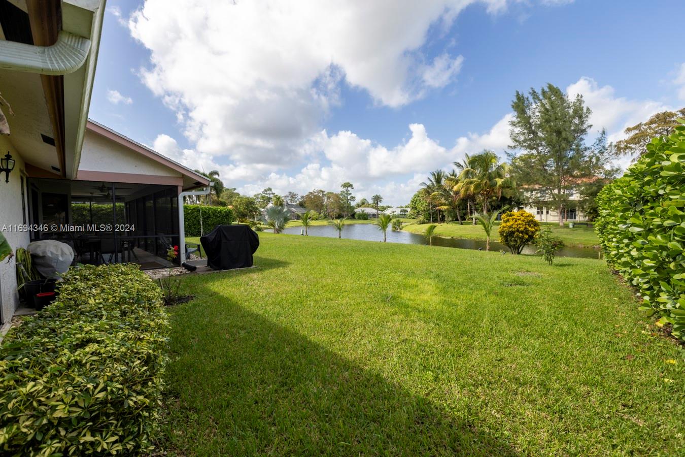 SUGAR POND MANOR OF WELLI - Residential Lease