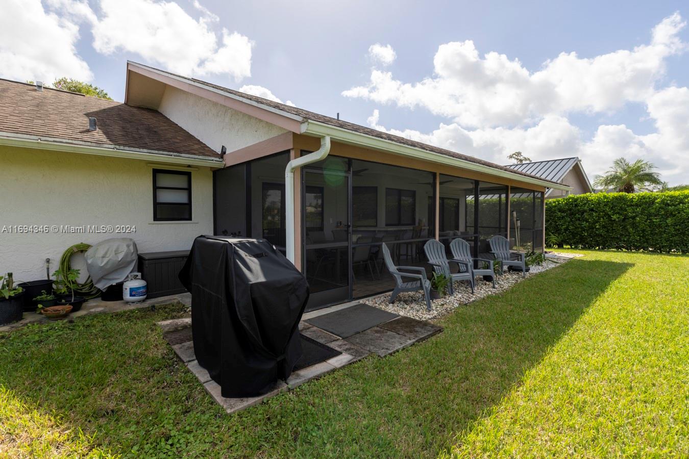 SUGAR POND MANOR OF WELLI - Residential Lease