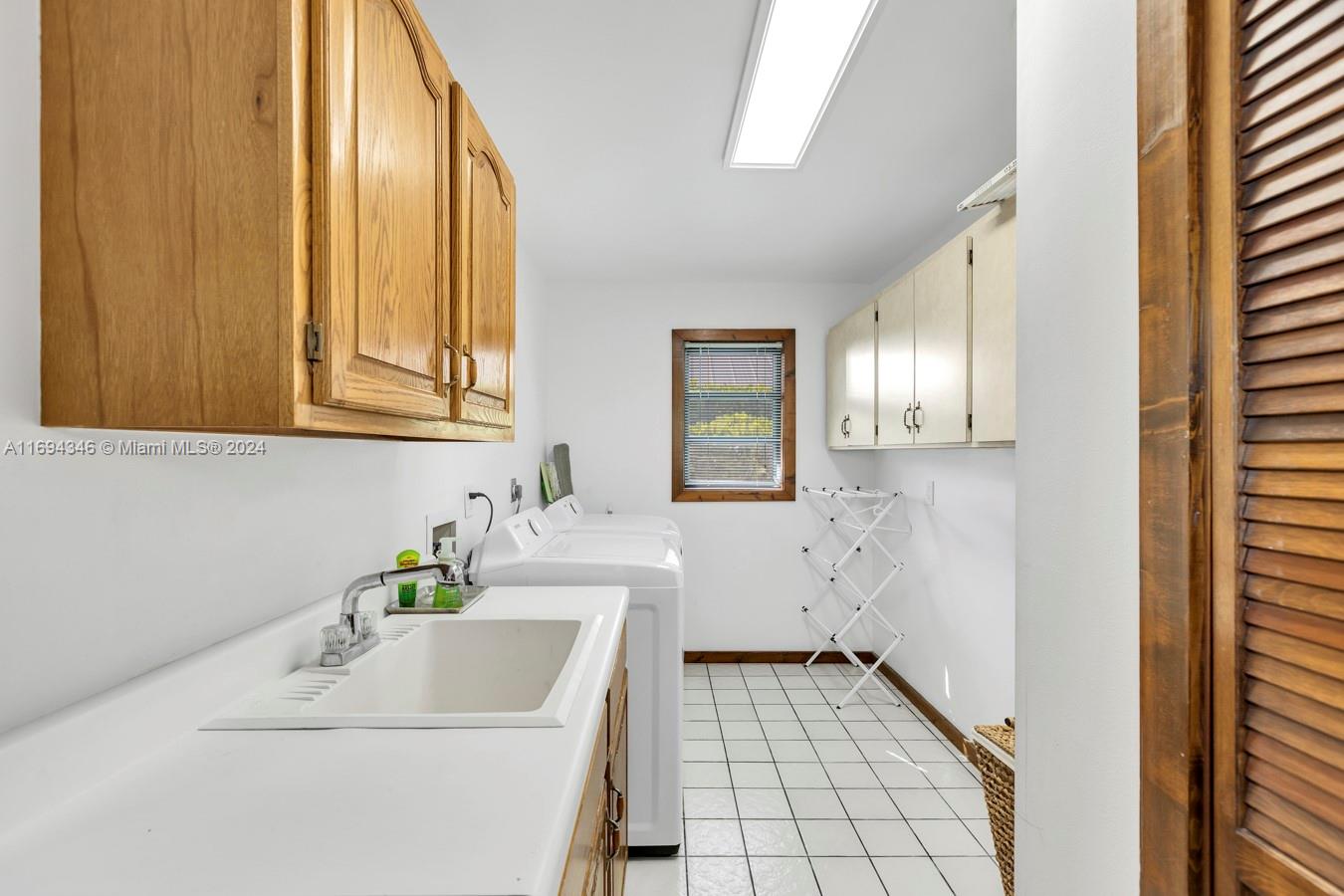 SUGAR POND MANOR OF WELLI - Residential Lease