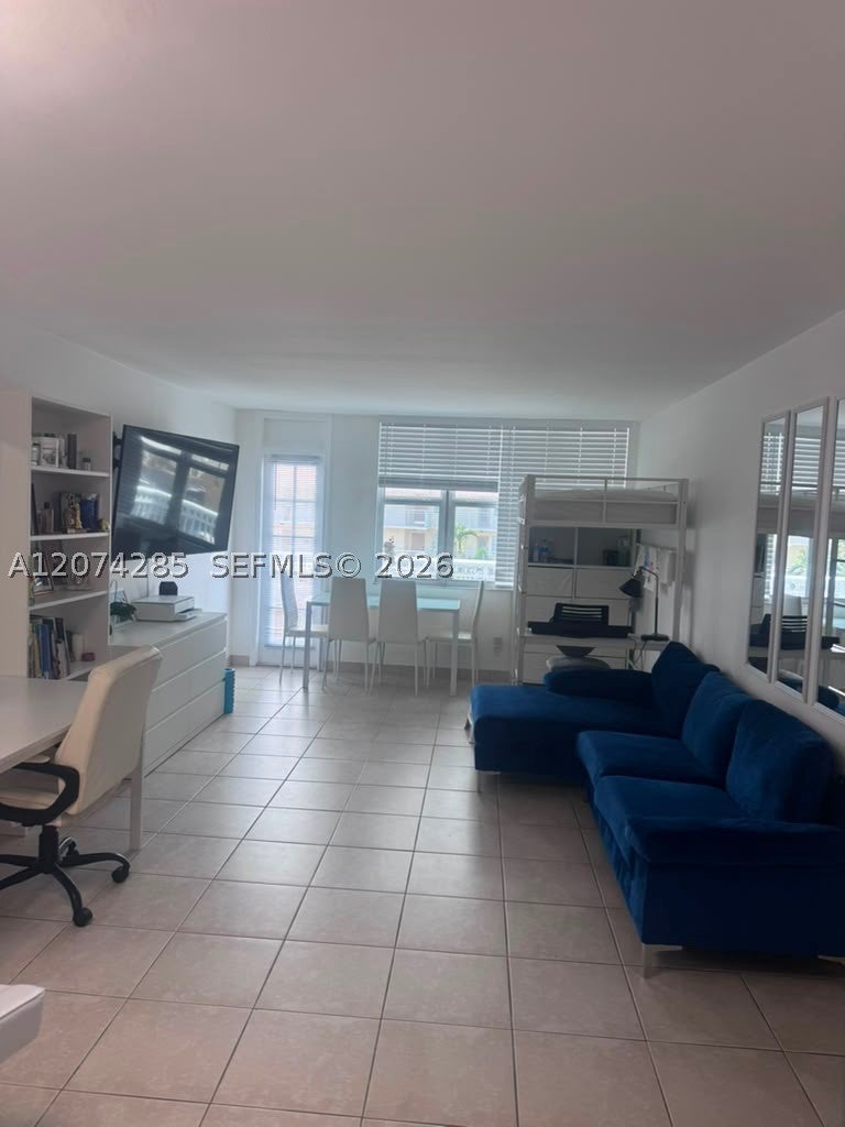 1913 S Ocean Dr 422