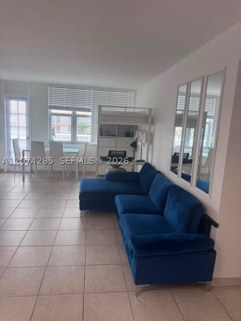1913 S Ocean Dr 422