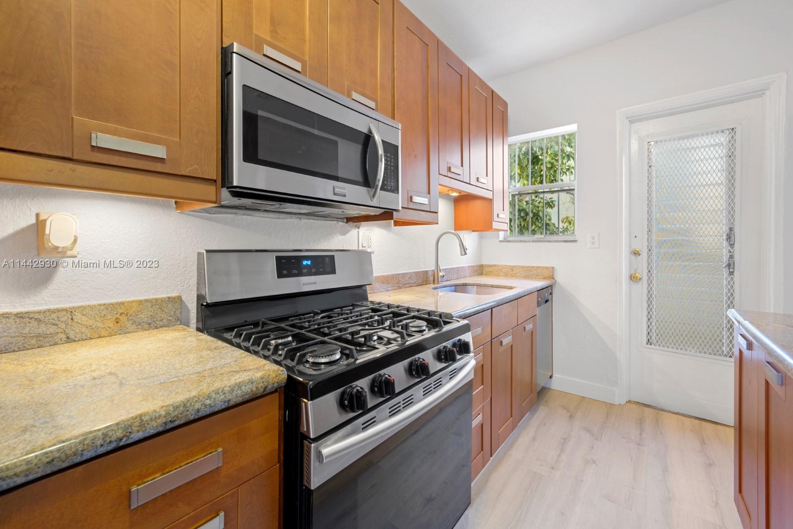 JEFFERSON DAVIS CONDO - Residential