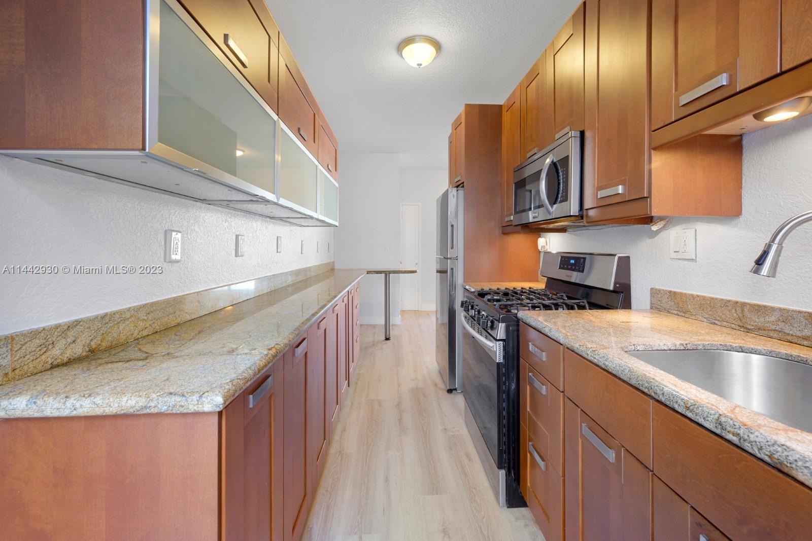 JEFFERSON DAVIS CONDO - Residential