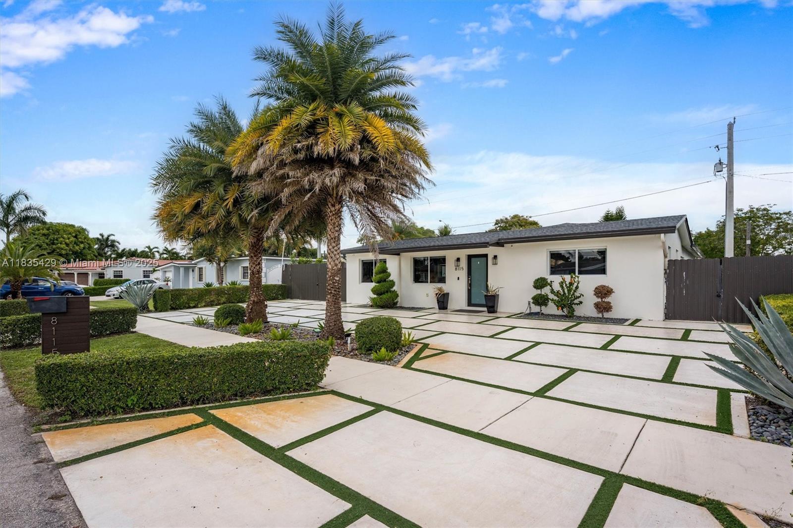8115 NW 185th Ter