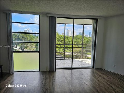 Photo of 20400 W Country Club Dr #508, Aventura, FL 33180 (MLS # A12003650)