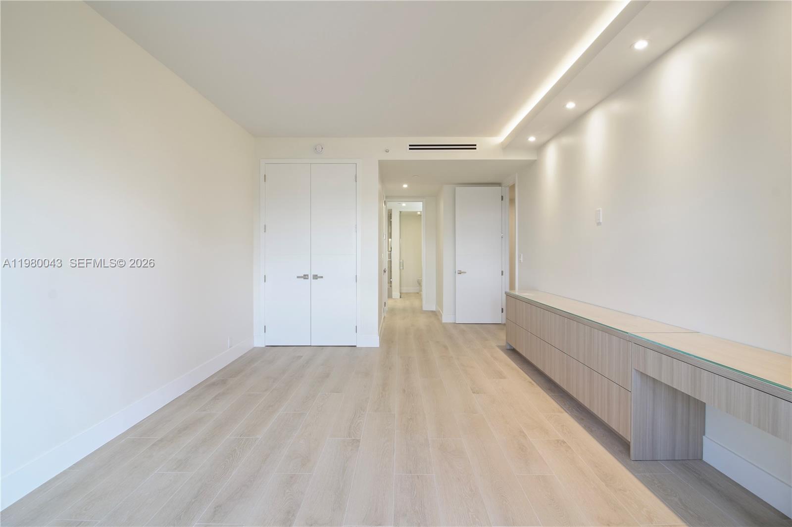 THE EMERALDBAY @ KEY COLO - Residential