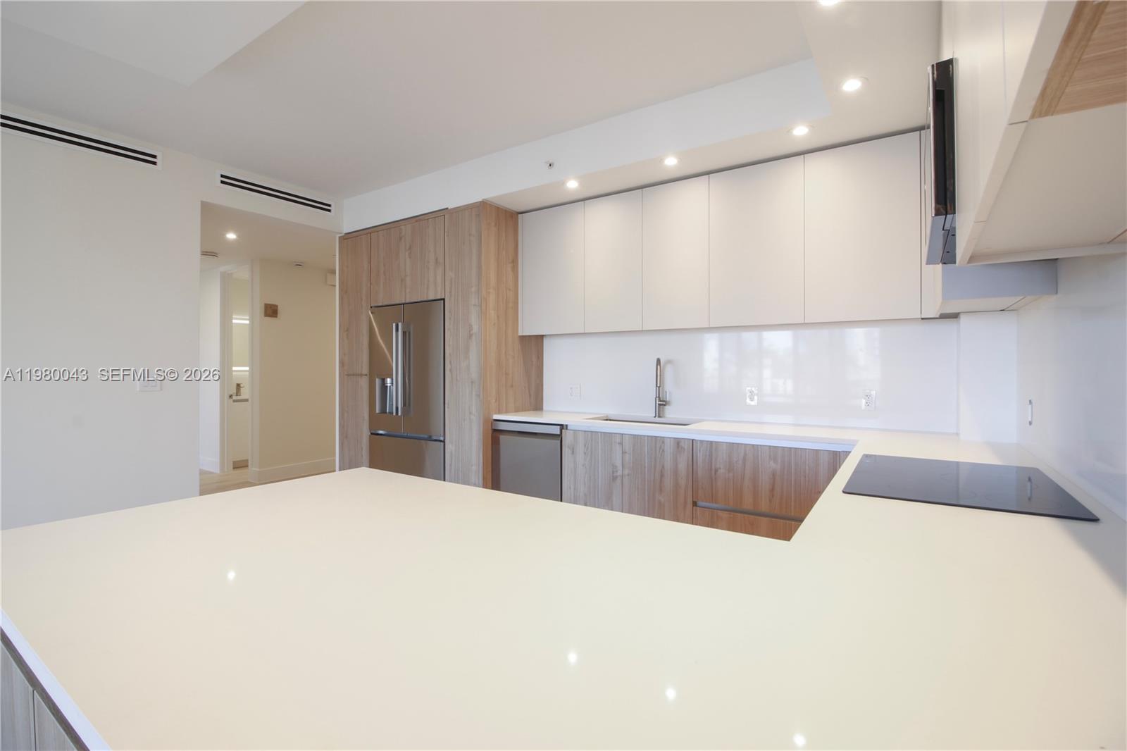 THE EMERALDBAY @ KEY COLO - Residential