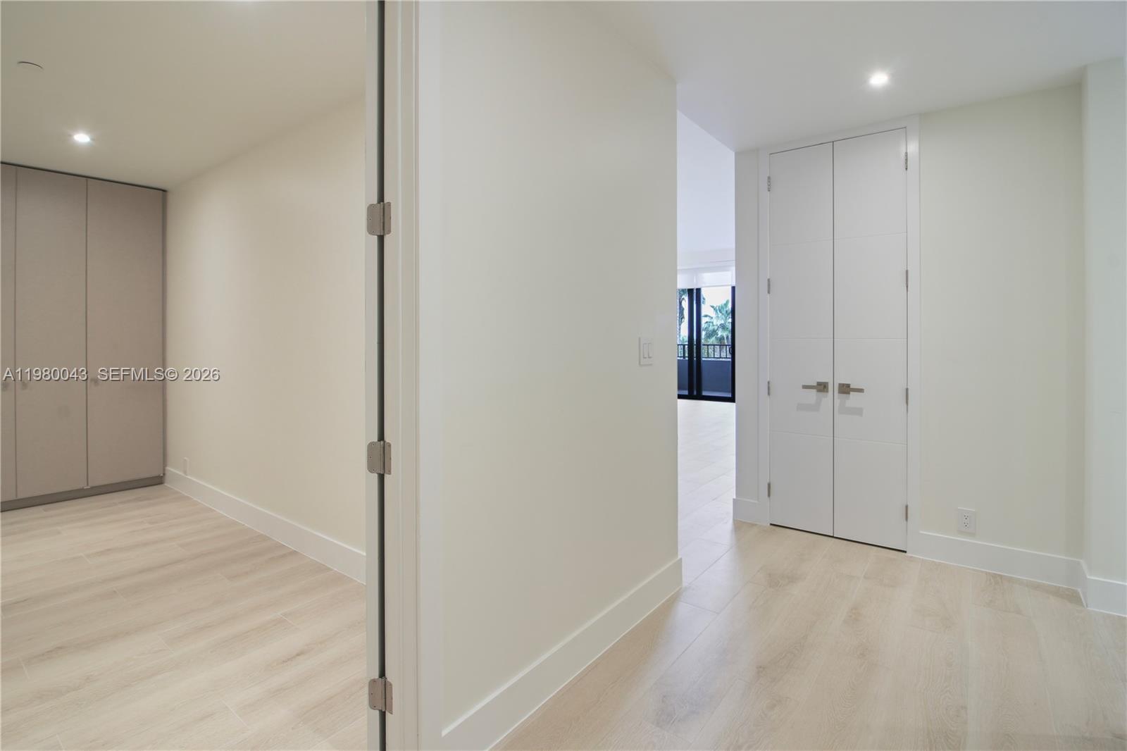 THE EMERALDBAY @ KEY COLO - Residential