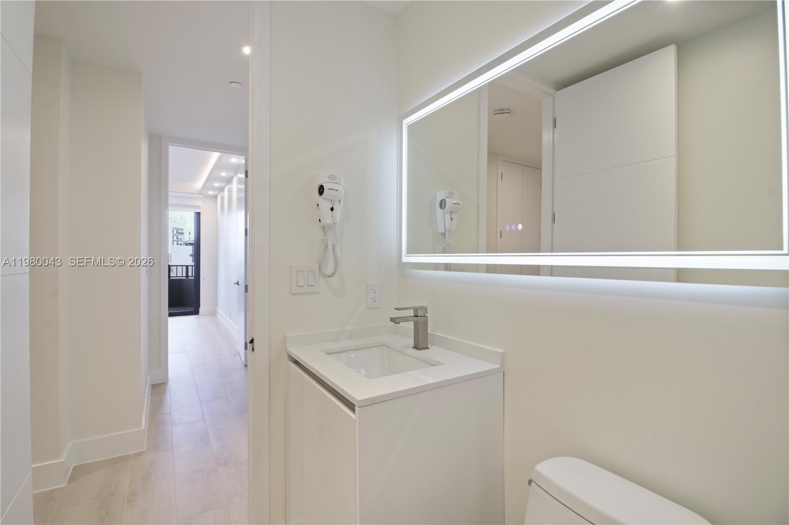 THE EMERALDBAY @ KEY COLO - Residential