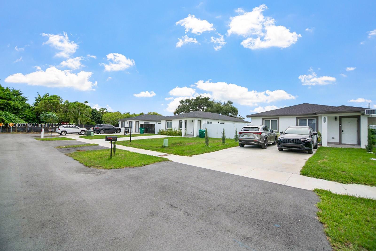 SILVER PALM PARK - Residential