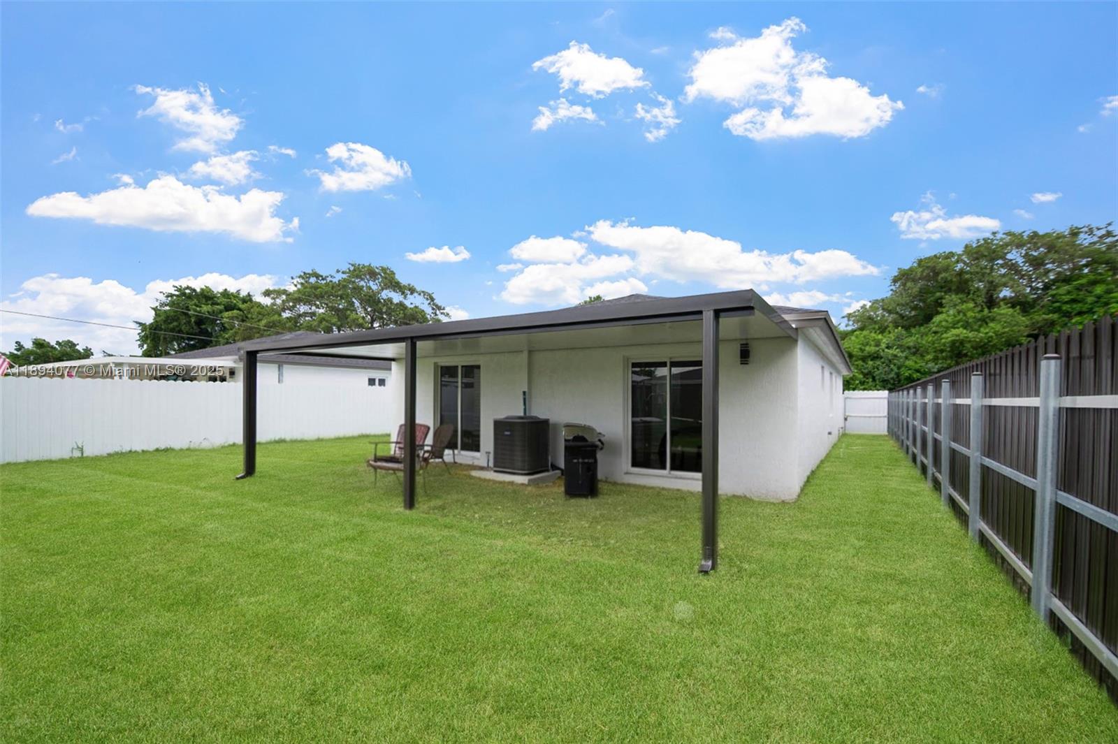 SILVER PALM PARK - Residential