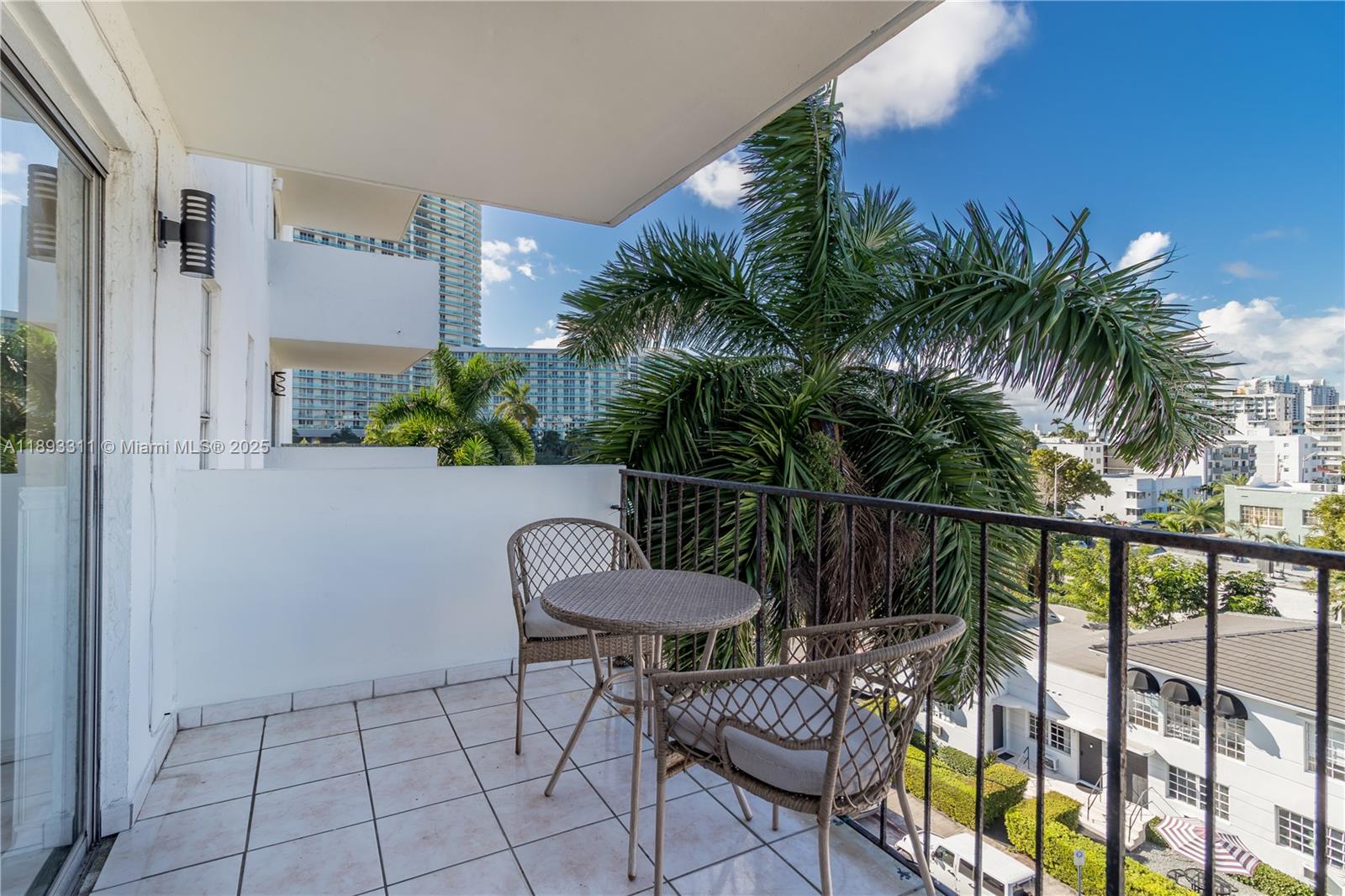 BAYSHORE TERRACE CONDO - Residential
