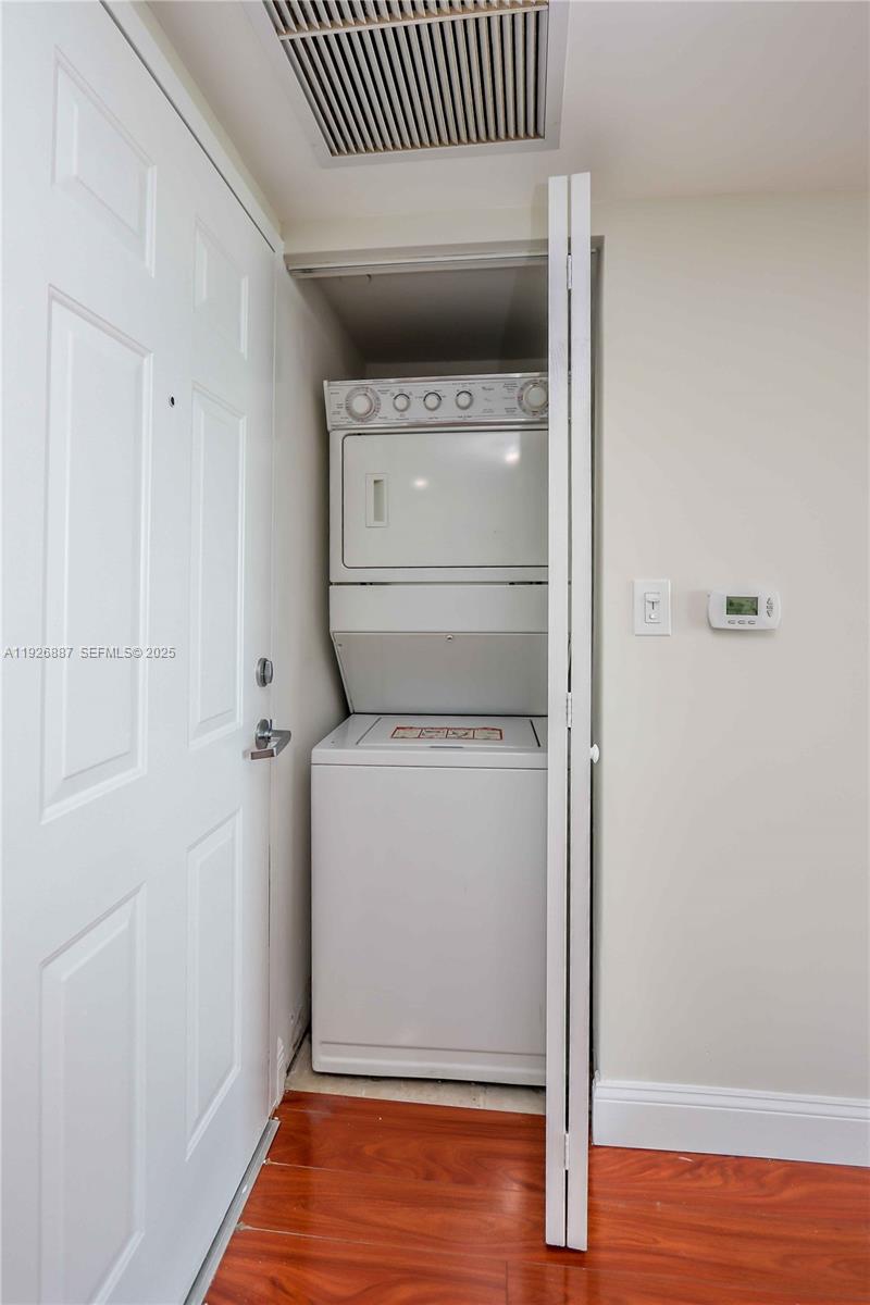 THE ASTON CONDO - Residential Lease