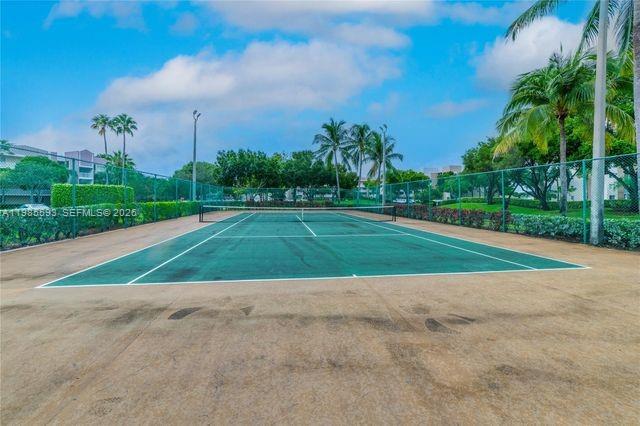 WELDON CONDOMINIUM - Residential